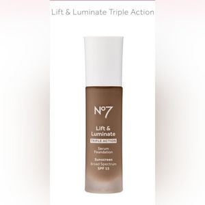 N0 7 Lift & Luminate Triple Action Serum Foundation Cedar New in Package